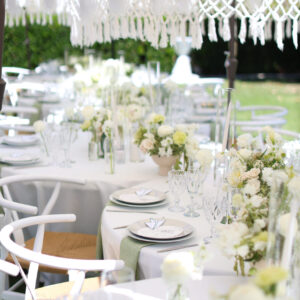 Premium Wishbone Wedding Rental Package San Diego with white wishbone chairs and elegant wedding table setup